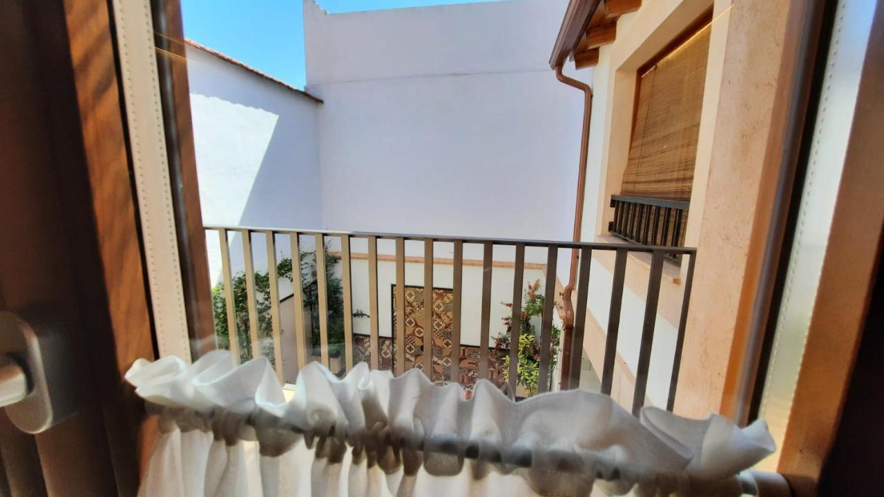La Casa del Médico Hostería Rural Urda Exterior foto